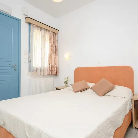 Naxos Apartman *